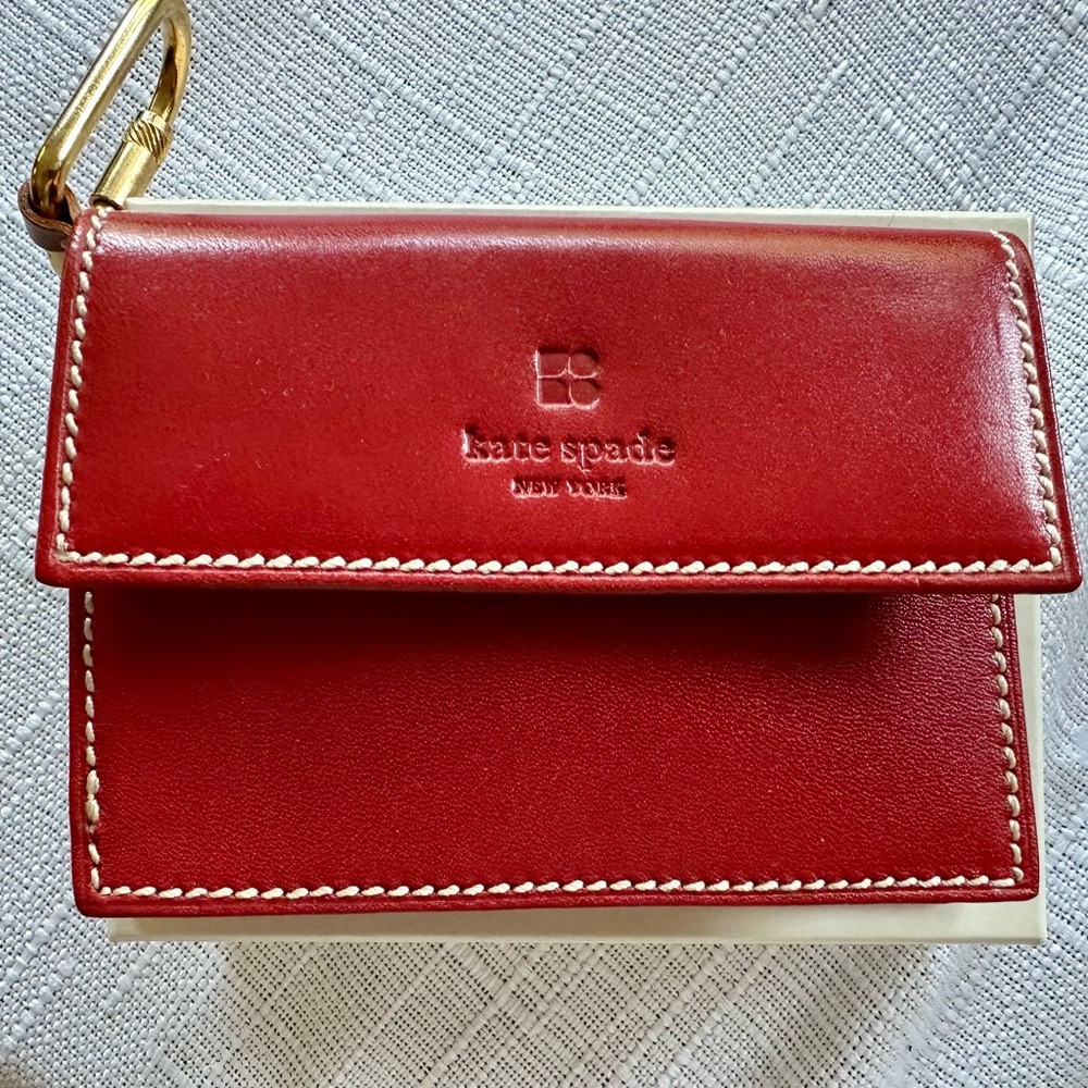 kate spade ruth/cardholder w/ring
AS0057352C thompson street
red (600)  NWT